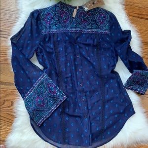 Red Camel Boho bell sleeve top size S NWT